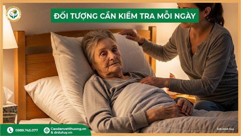 đối tượng cần kiểm tra loét cùng cụt mỗi ngày