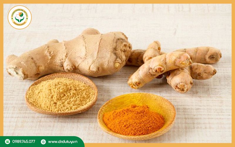 Hút mủ mụn nhọt bằng nghệ