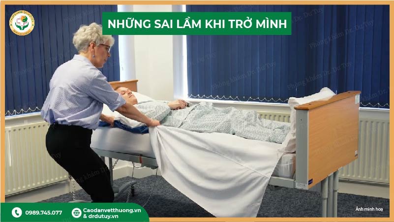những sai lầm khi trở mình cho người nằm lâu