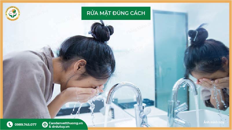 rửa mặt đúng cách giúp viêm da
