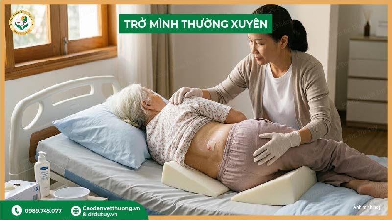 trở mình thường xuyên phòng loét vùng cùng cụt