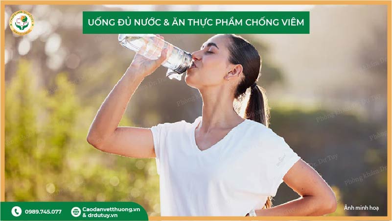 uống đủ nước và ăn thực phẩm chống viêm giúp da khoẻ