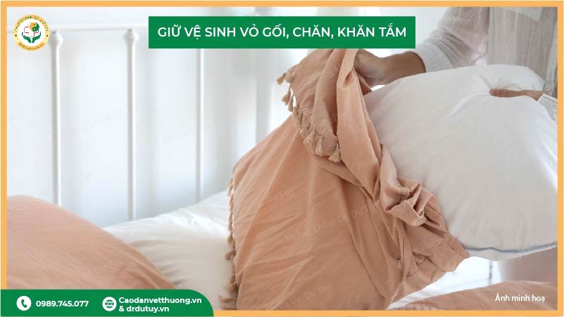 vệ sinh gối chăn giúp giảm viêm da